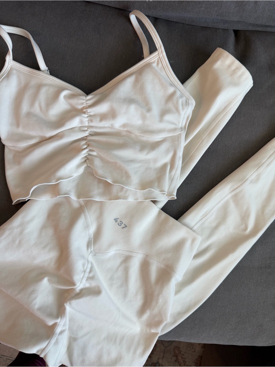 437 Other - 437 Set-Cream